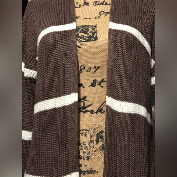 Pink Clover Long Nouri Textured Cardigan W/Front Pockets🌸 - Picture 3 of 10